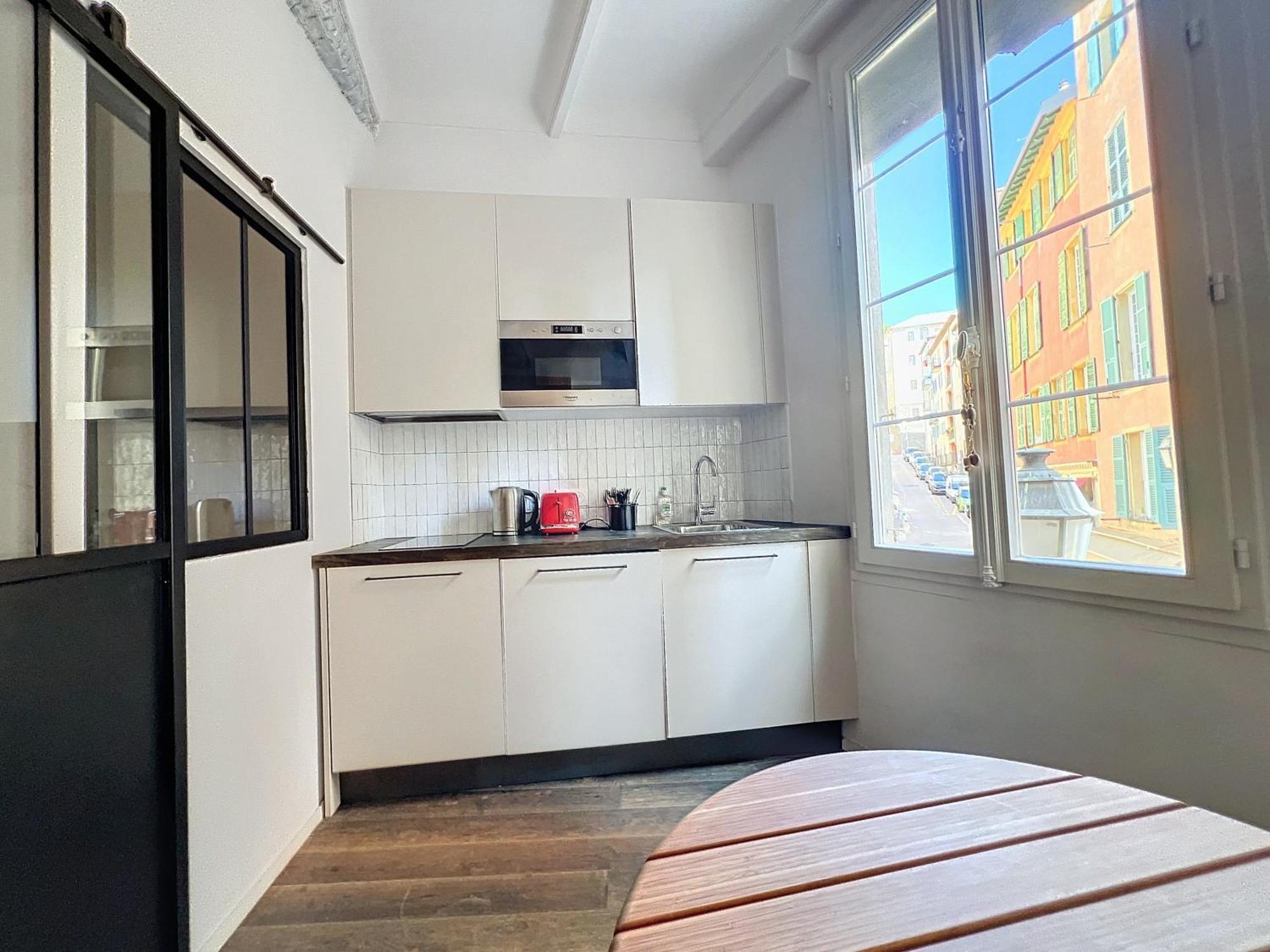 Charming Appartment Old City Ницца Экстерьер фото