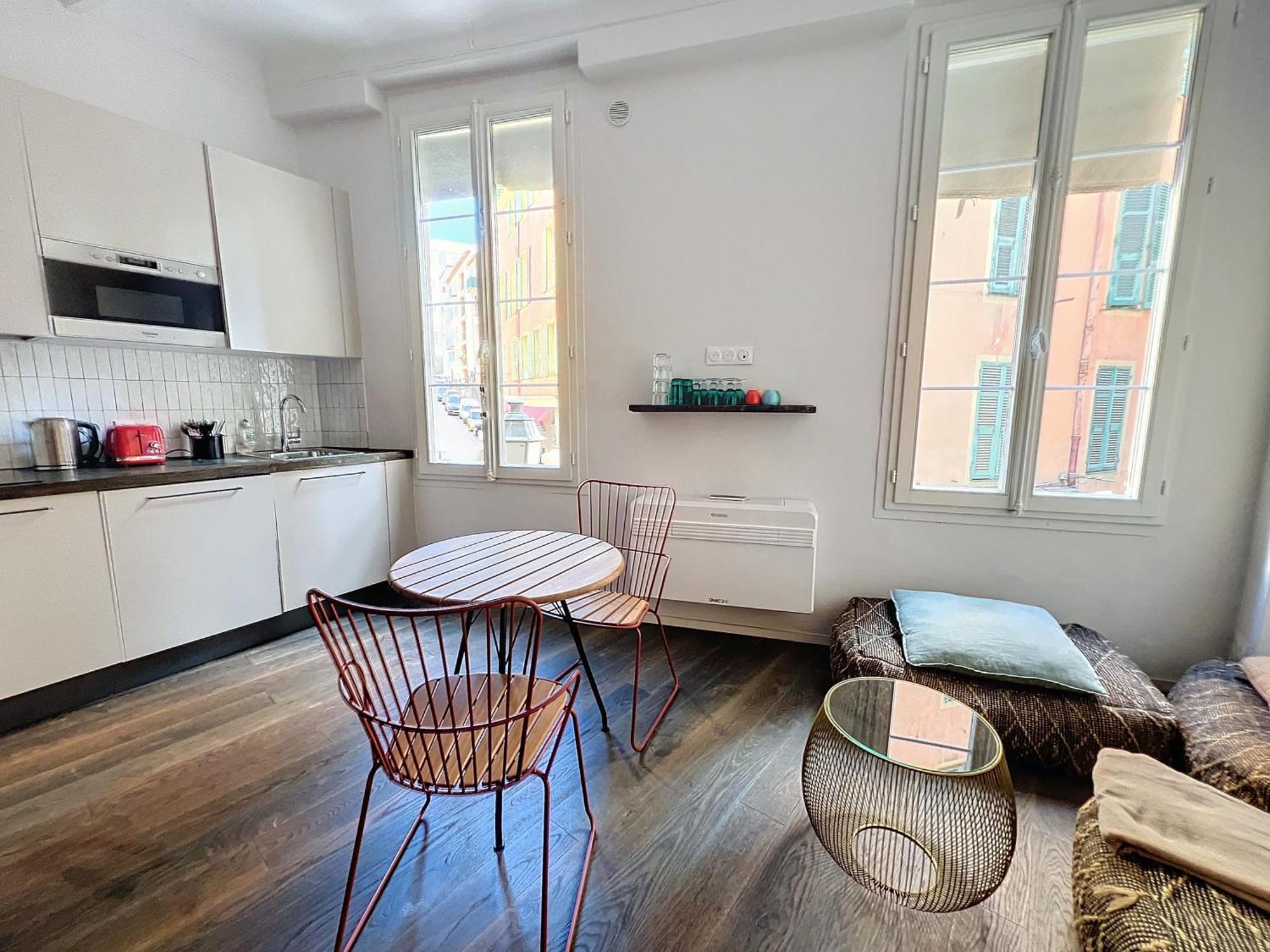 Charming Appartment Old City Ницца Экстерьер фото